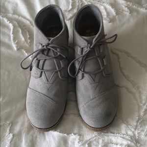 Toms wedge booties